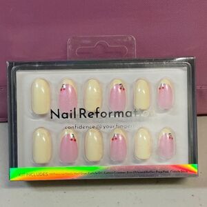 Nail Reformation Press-on nails with Glue - New